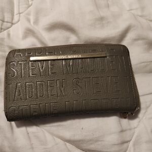 Steve Madden Gray Wallet